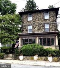 Building Photo - 7905 Ardleigh St