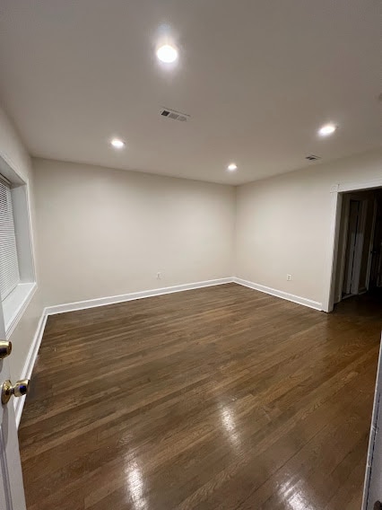 Building Photo - 1213 Raum St NE