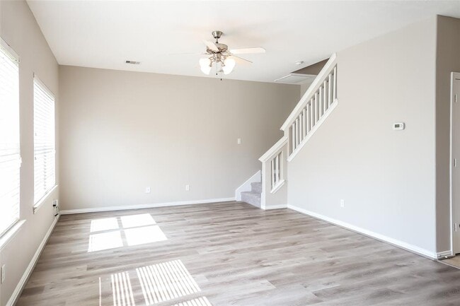 Building Photo - 8023 Louise Oak Ct
