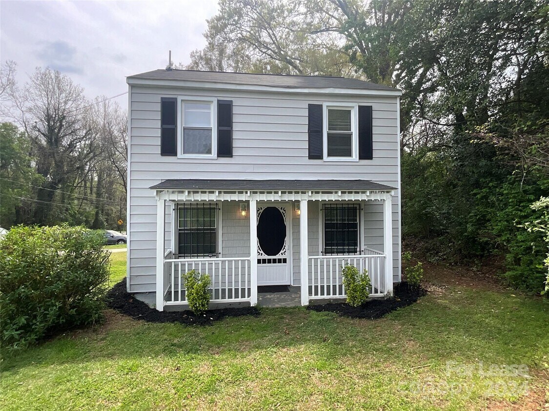 Primary Photo - 3905 Freedom Dr