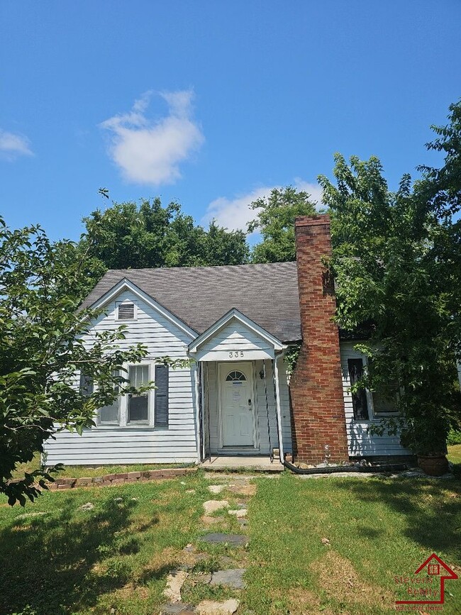 Building Photo - 338 Perrolee St