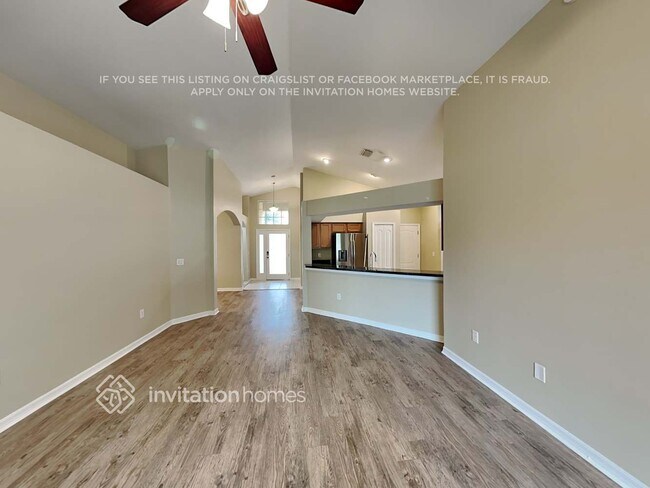 Building Photo - 8013 Alamosa Wood Ave