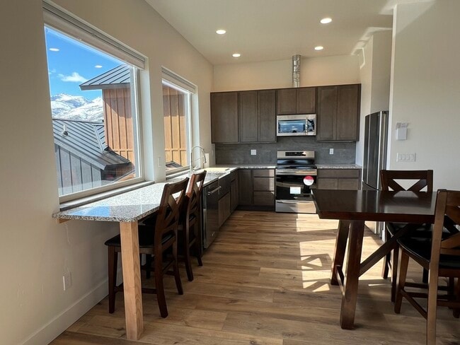 Building Photo - 516 Bourne Ln