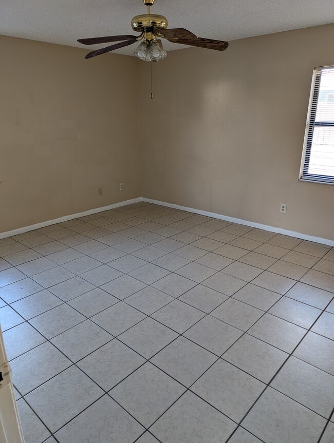 Building Photo - 3202 Timberline Rd