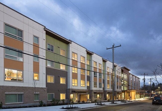 Foto del edificio - SPOKANE AT RAINIER COURT a 55+ Affordable Community