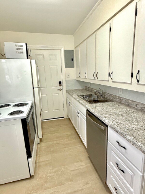 Foto del edificio - 18288 Deering St