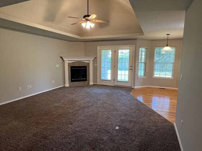 Foto del edificio - 3 Bedroom Home in Wonderful Neighborhood!