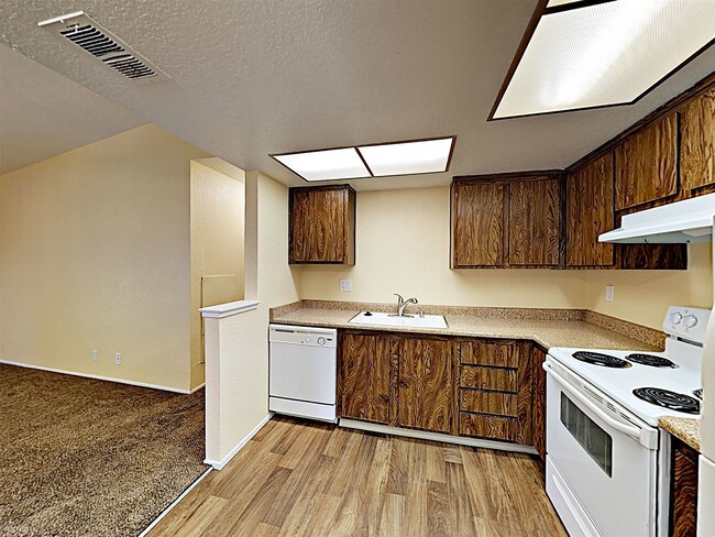 Foto del edificio - 4930 College Oak Dr