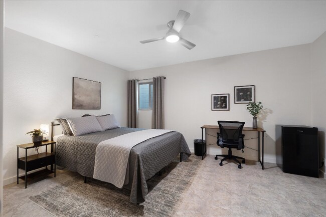 Foto del edificio - 334 W Horseshoe Ave