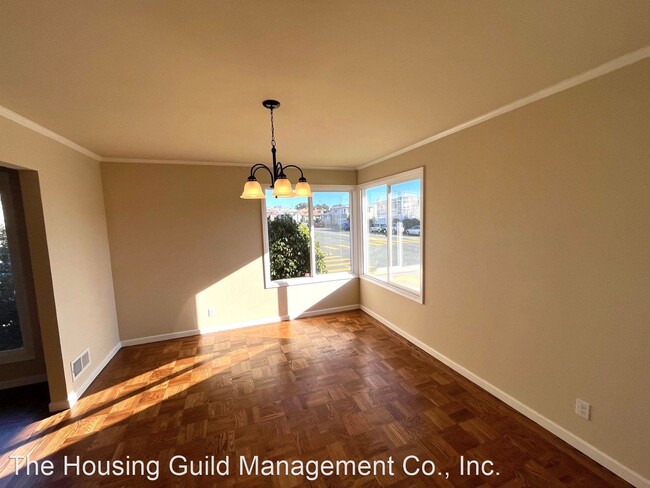 Building Photo - 3 br, 2 bath House - 4000 Ocean Avenue