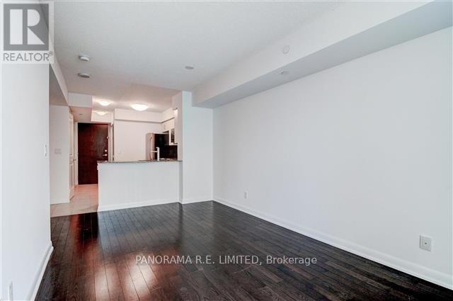 Building Photo - 215 Sherway Gardens Rd