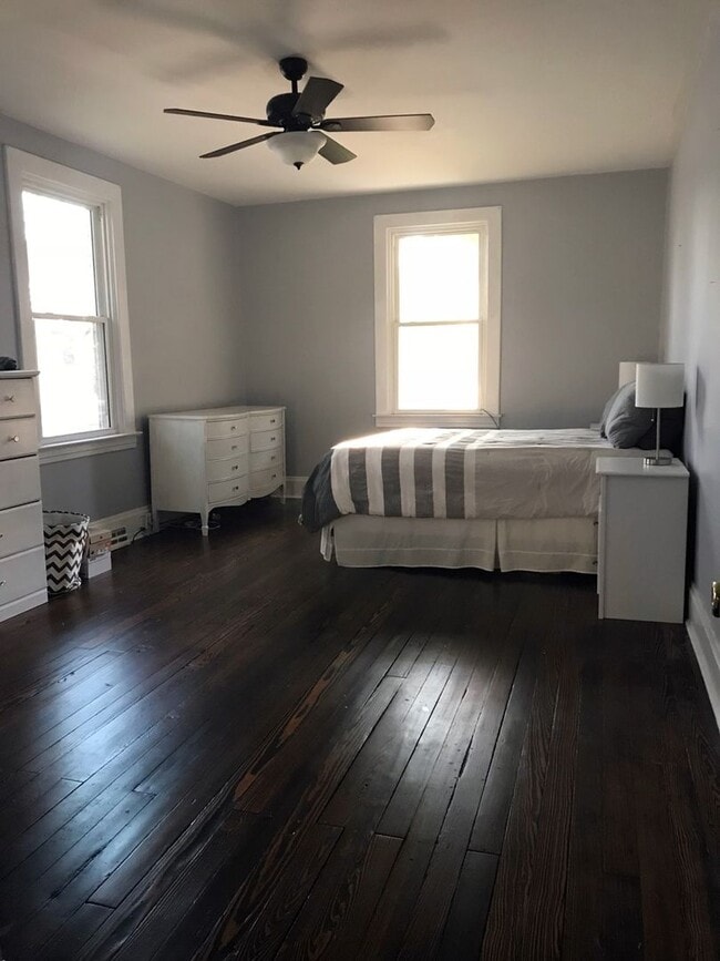 Building Photo - 2-bedroom 1st floor apartment for rent in ...
