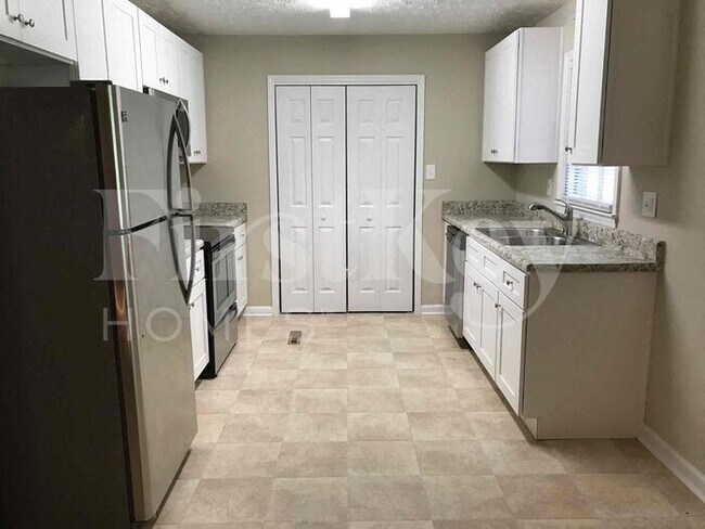 Foto del edificio - 5705 Hiram Lithia Springs Rd SW