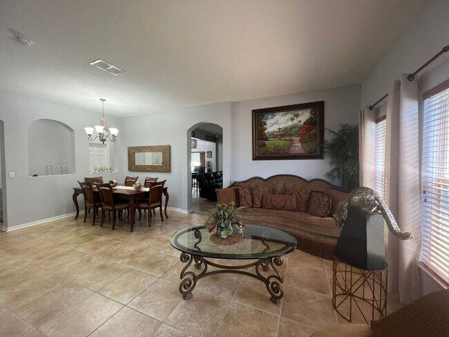 Foto del edificio - 2319 Carnation Hill Ct