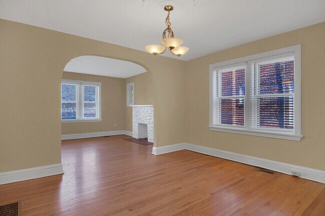 Foto del edificio - 7232 Dartmouth Ave
