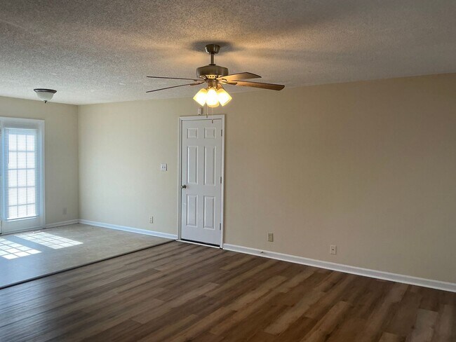 Foto del edificio - 910 Dolphin Ln