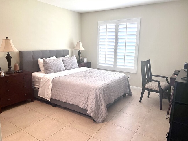 Building Photo - 35200 Cathedral Canyon Dr