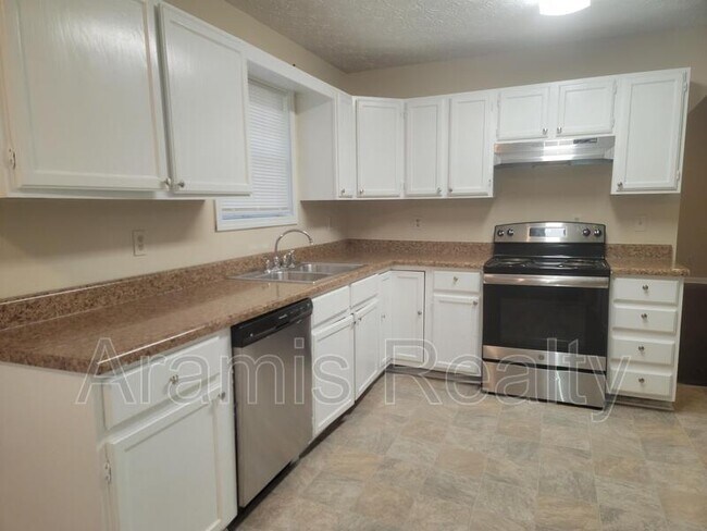 Foto del edificio - 4440 Amy Rd