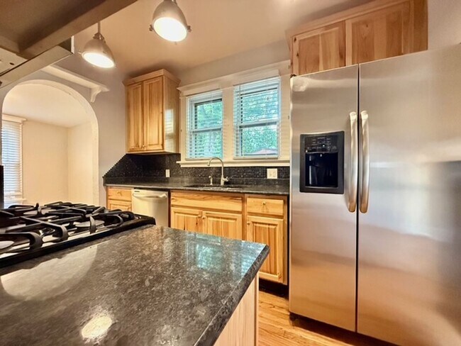 Foto del edificio - **Charming home in Lindbergh School Distri...