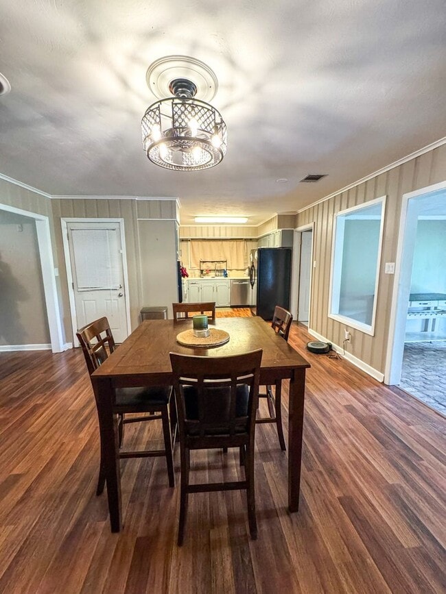 Building Photo - Shreve Island