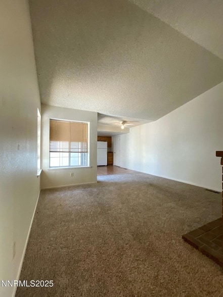 Building Photo - 1908 E Minaret Cir