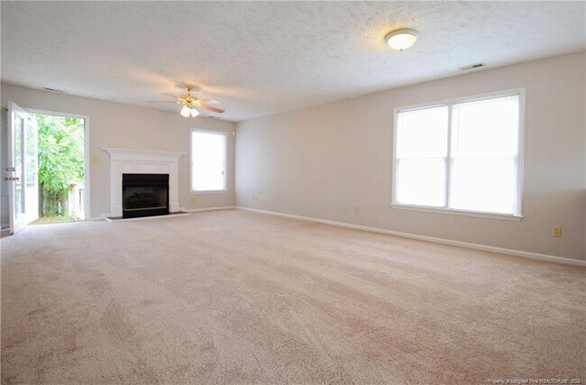 Building Photo - 6320 Foxlake Dr
