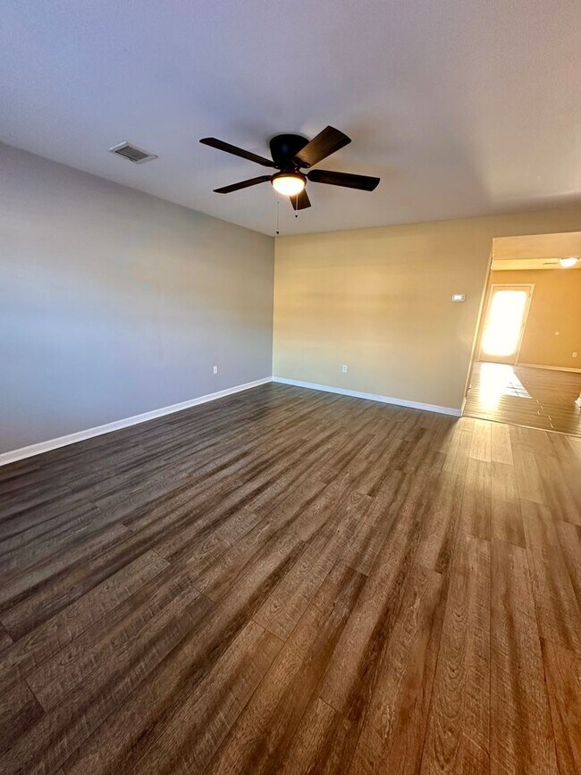 Foto del edificio - 2086 Market St Ext