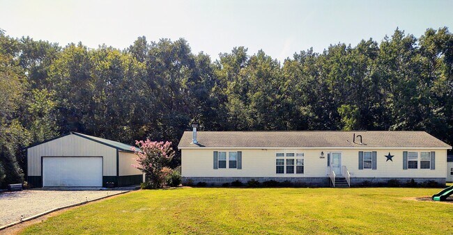 Building Photo - 32304 Greta Rd
