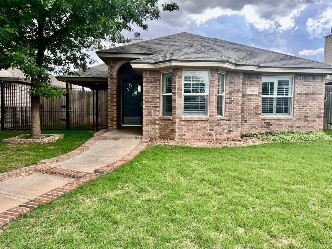 Foto principal - Lakewood Estates Beauty!