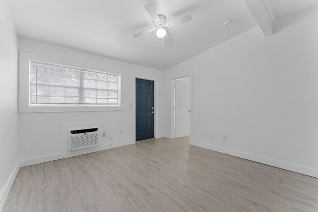 Foto del edificio - 1141 NE 23rd Terrace