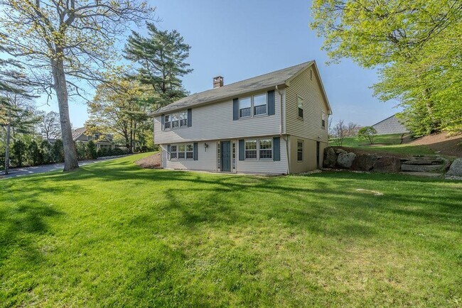 Foto del edificio - 1047 Dover Rd