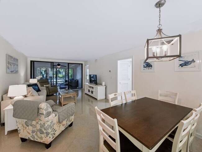 Building Photo - ** CATALINA AT HIGH POINT ** 2 BED / 2 BATH - CONDO - FURNISHED - CARPORT - ANNUAL RENTAL