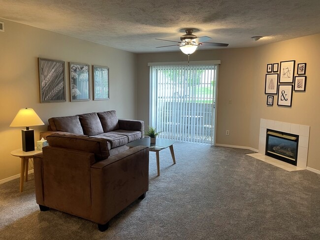Building Photo - The Apartments At Oakbrook Court