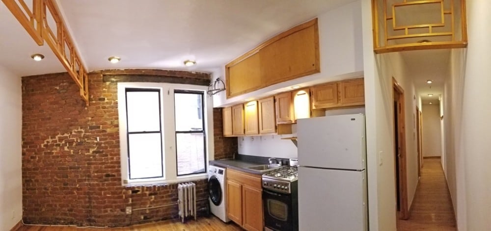 Primary Photo - 346 E 13th St