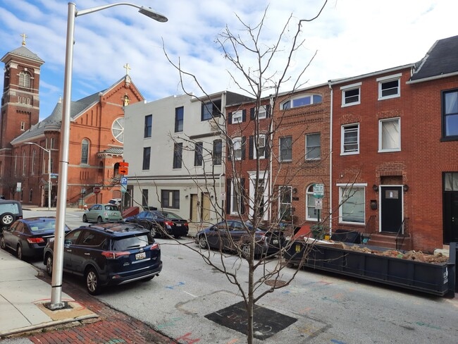 Building Photo - 917 Stiles St