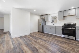 Building Photo - 124 Williams Ave