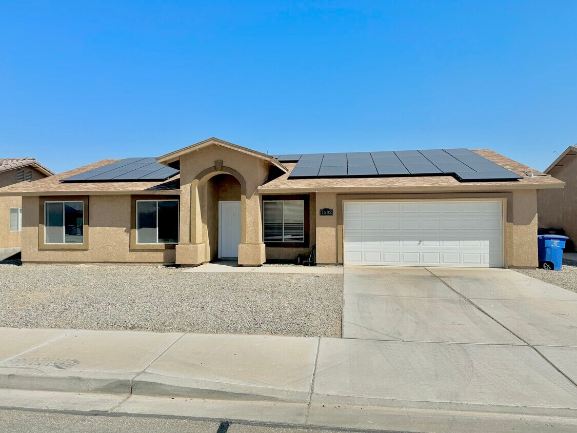 7582 E 40th Pl, Yuma, AZ 85365 House Rental in Yuma, AZ