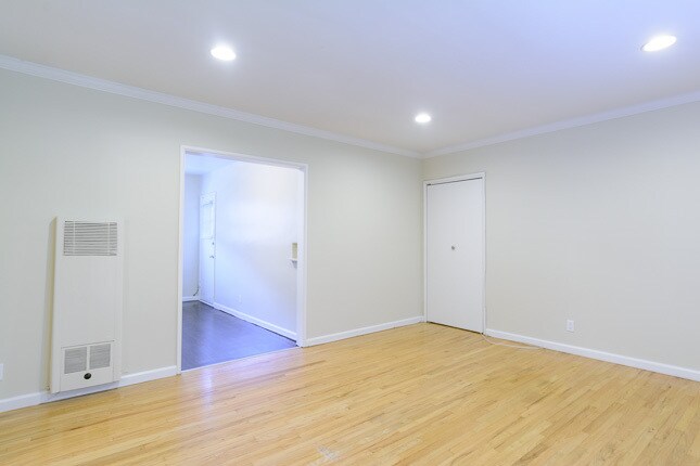 Building Photo - 4866 Tujunga Ave