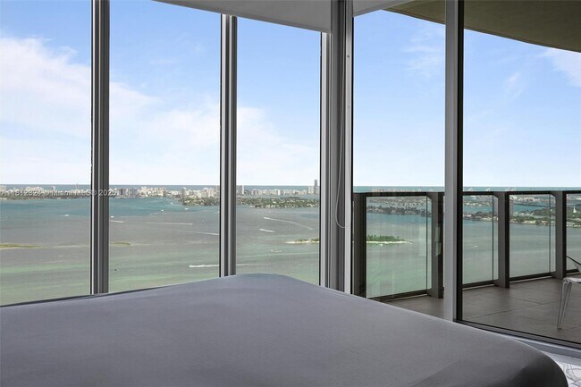 Foto del edificio - 2900 NE 7th Ave