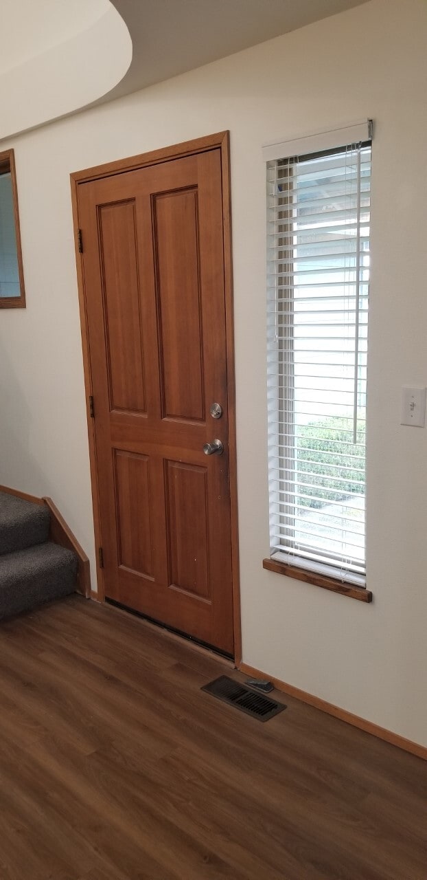 ¡Bienvenido a casa! - 10615 Hillsboro Dr NW