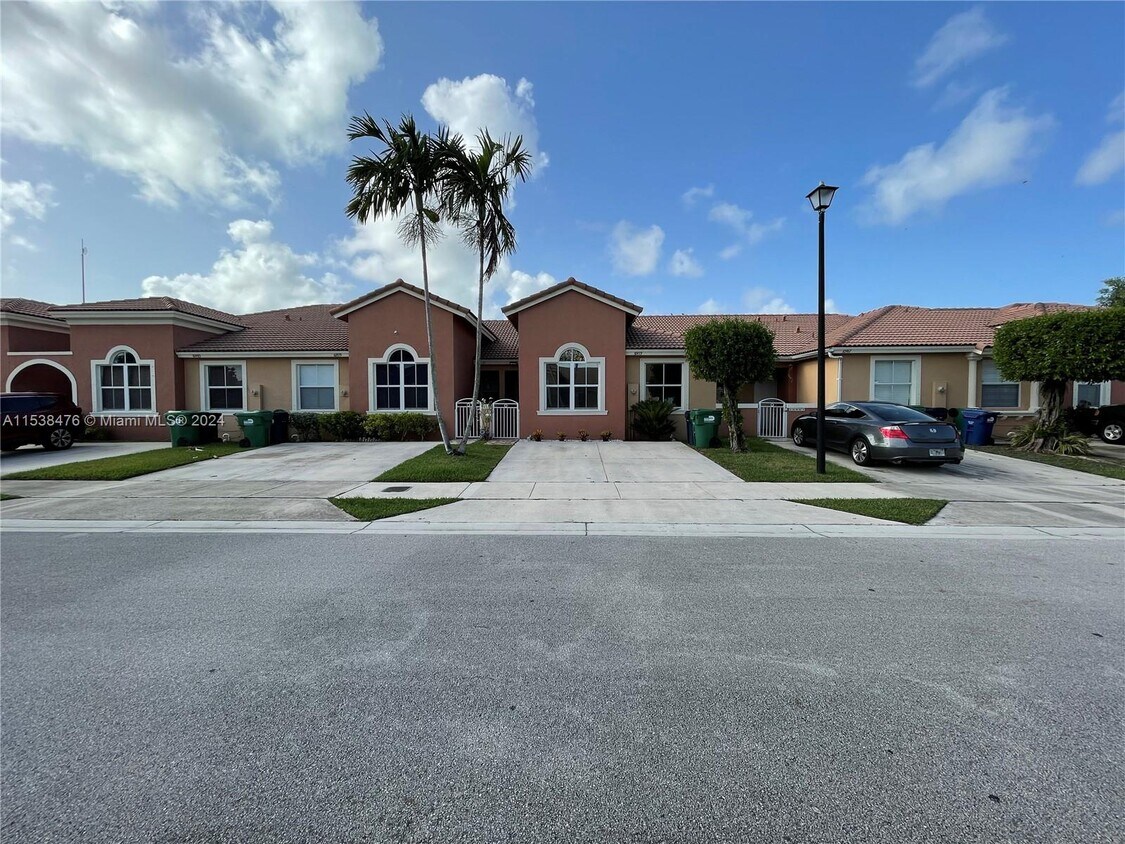 10973 SW 236th Terrace, Homestead, FL 33032 Townhome Rentals in