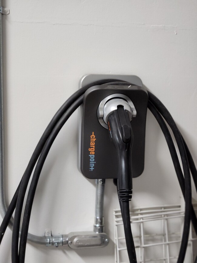 EV Charger - 1492 Douglas St