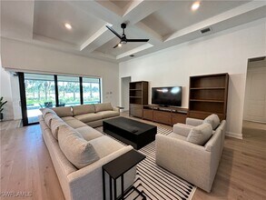 Building Photo - 9260 Cormorant Dr Building Photo - 9260 Cormorant Dr