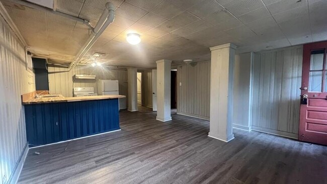 Photo - 2210 Park Pl Apartment