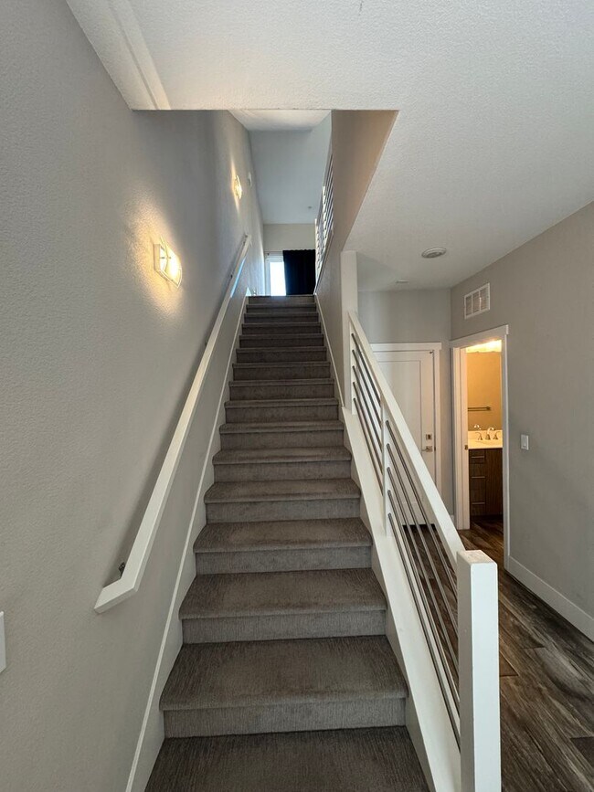 Foto del edificio - Work Downtown?