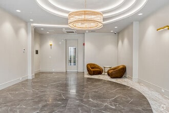 Lobby - The Andrew