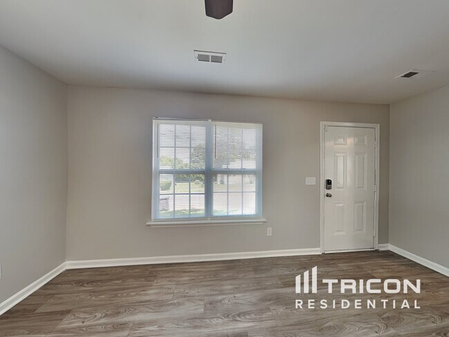 Building Photo - 120 Honeywood Avenue Charlotte NC