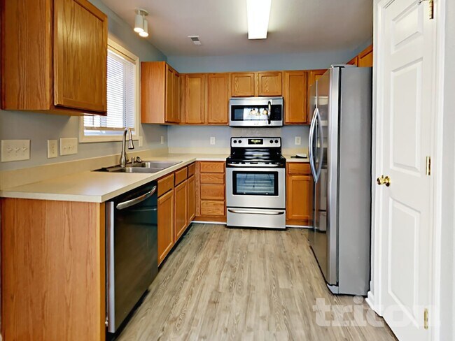 Foto del edificio - 3014 Great Falls Dr