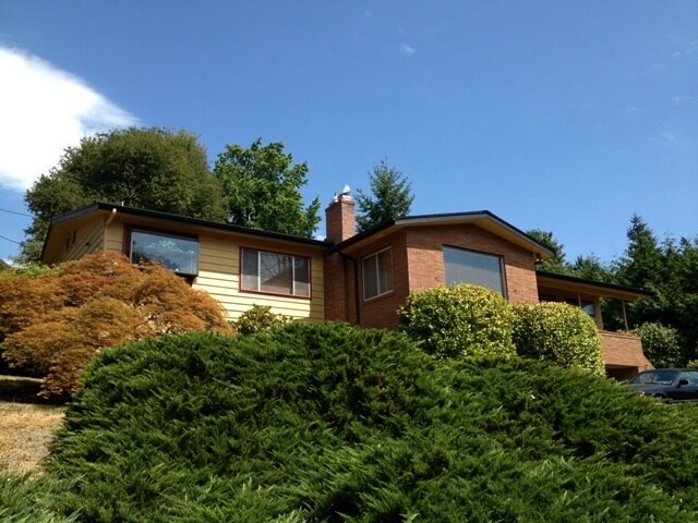 Foto principal - SW PDX Spacious Mid-Century Home Located i...