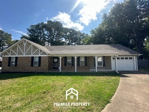 Building Photo - 6355 Rockbridge Cove